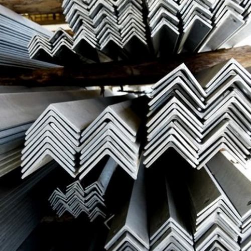 картинка Уголок стальной равнополочный 63х63х5 мм г/к