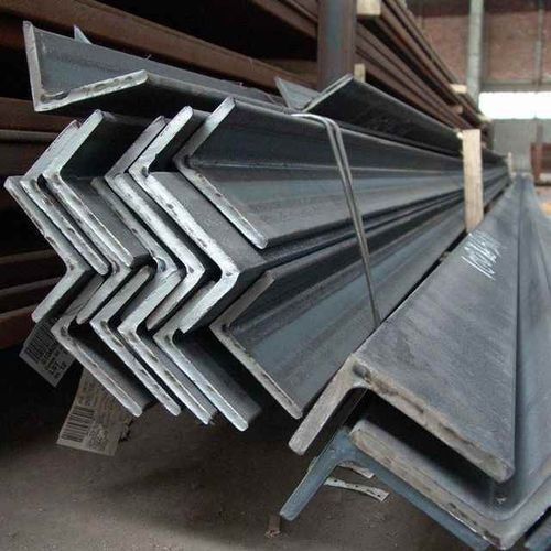 картинка Уголок стальной неравнополочный 100х63х6 мм г/к